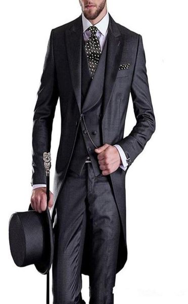 premium mens tail tuxedo 3pc tailcoat suit in gray black suit jacket vest suit pantsjacketpantsvest1161490, Black;gray
premium mens tail tuxedo 3pc tailcoat suit in gray black suit jacket vest suit pantsjacketpantsvest1161490, Black;gray