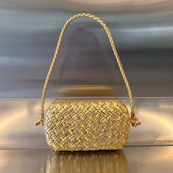 2023 genuine leather bagatelle bags luxury designer clutch bag handbag embossed half wallets
2023 genuine leather bagatelle bags luxury designer clutch bag handbag embossed half wallets