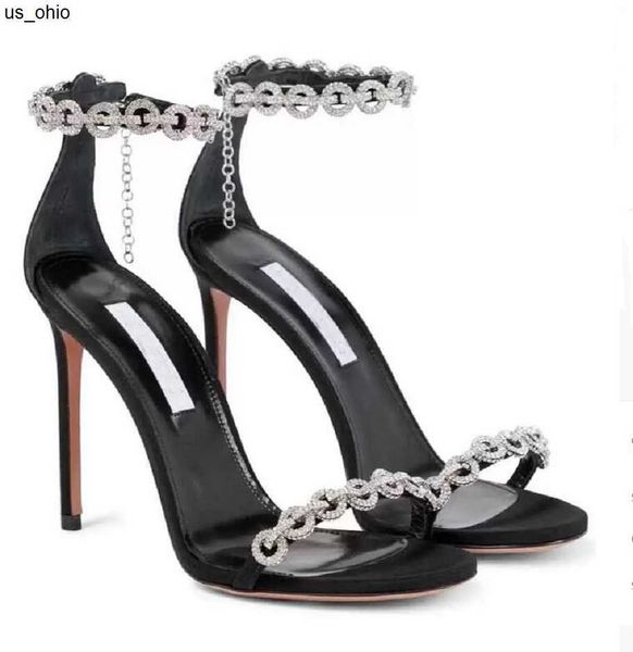 sandals fashion new season shoes aquazzuras love link crystalembellished sandals chain wedding party black j230522
sandals fashion new season shoes aquazzuras love link crystalembellished sandals chain wedding party black j230522
