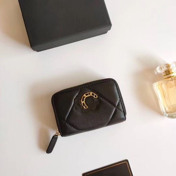 2023 cardholder new sheepskin luxury short compact female cardholder purse designer leather luxury letter multi-card bank card bag, Red;black
2023 cardholder new sheepskin luxury short compact female cardholder purse designer leather luxury letter multi-card bank card bag, Red;black