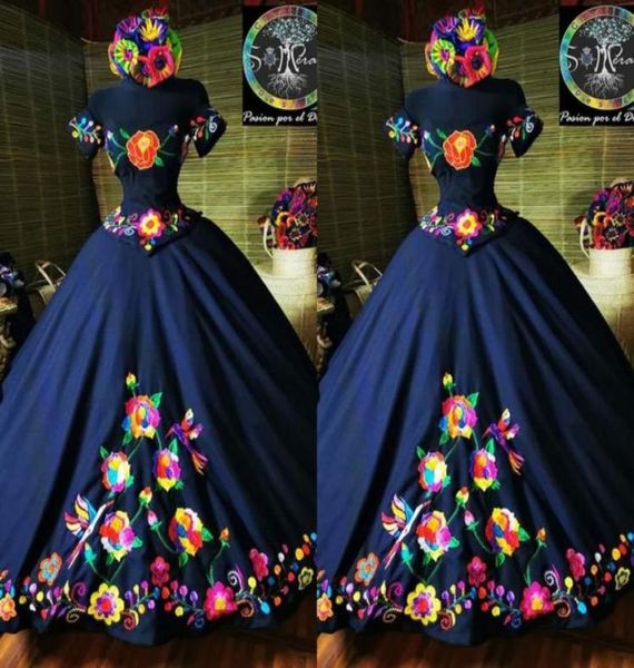 2022 fashion charro mexico quinceanera dresses navy blue embroidered off the shoulder satin corset back sweet 15 girls prom dress 6084681, Blue;red
2022 fashion charro mexico quinceanera dresses navy blue embroidered off the shoulder satin corset back sweet 15 girls prom dress 6084681, Blue;red