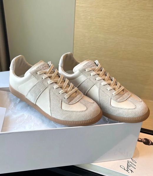 2023 luxury design maison leather & suede sneakers shoes men lace-up trainers sporty style cowhide fabric lining kateboard walking eu38-46, Black
2023 luxury design maison leather & suede sneakers shoes men lace-up trainers sporty style cowhide fabric lining kateboard walking eu38-46, Black