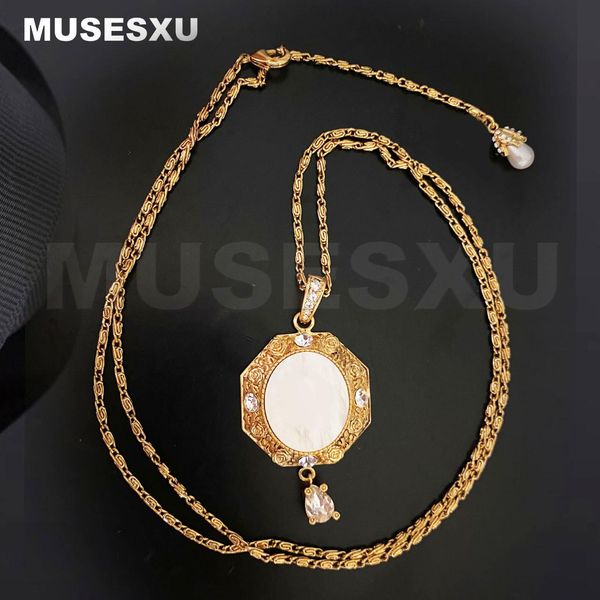 necklaces 2022 jewelry accessories baker stick hollowed out hardware pendant zircon necklace for woman's party wedding gifts, Silver
necklaces 2022 jewelry accessories baker stick hollowed out hardware pendant zircon necklace for woman's party wedding gifts, Silver