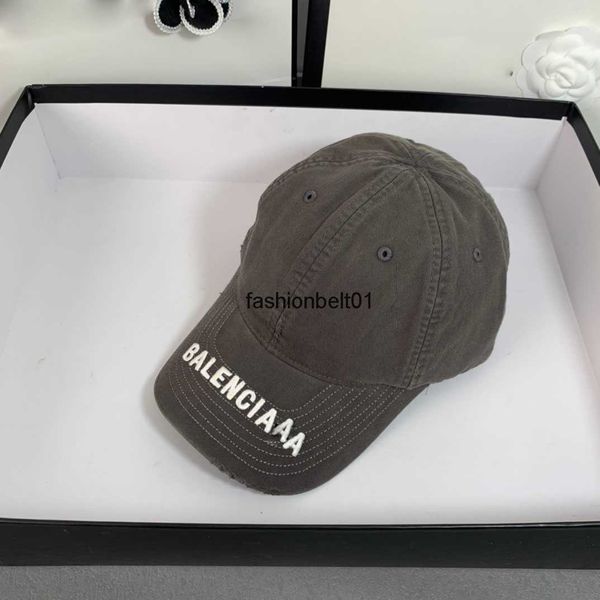 women's men's and designers casquette sports denim ripped ball caps solid color b letter outdoor couple hats, Blue;gray
women's men's and designers casquette sports denim ripped ball caps solid color b letter outdoor couple hats, Blue;gray