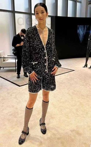 women's jackets designer new 2023 brand jacket ootd fashion grade coat spring sequins coats leisure cardigan birthday mother's day, Black;brown
women's jackets designer new 2023 brand jacket ootd fashion grade coat spring sequins coats leisure cardigan birthday mother's day, Black;brown
