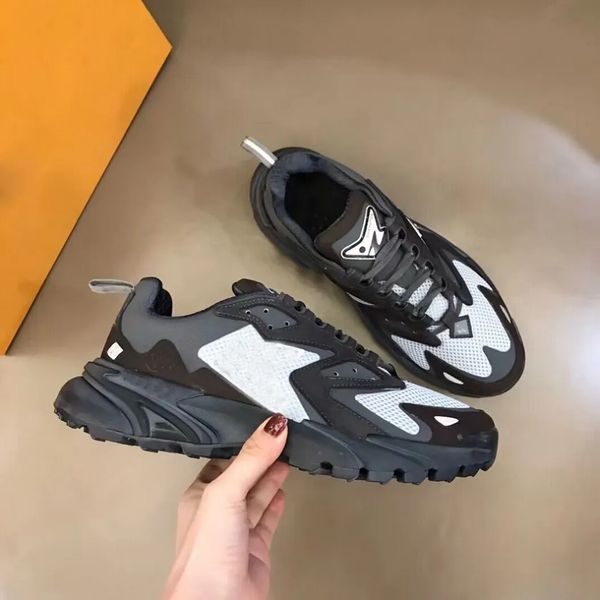 2023 luxury tatic sneakers shoes breathable mesh rubber trainers man technical fabric calfskin casual walking mesh runner sports eu38-46, Black
2023 luxury tatic sneakers shoes breathable mesh rubber trainers man technical fabric calfskin casual walking mesh runner sports eu38-46, Black