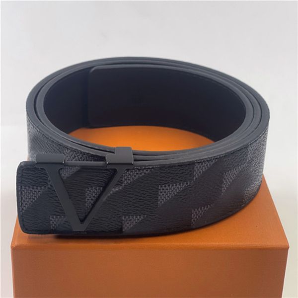 men's buckle leather belt box designer men's high-quality men's fashion belt gold silver black letters buckle width 4.0cm 15, Black;brown
men's buckle leather belt box designer men's high-quality men's fashion belt gold silver black letters buckle width 4.0cm 15, Black;brown