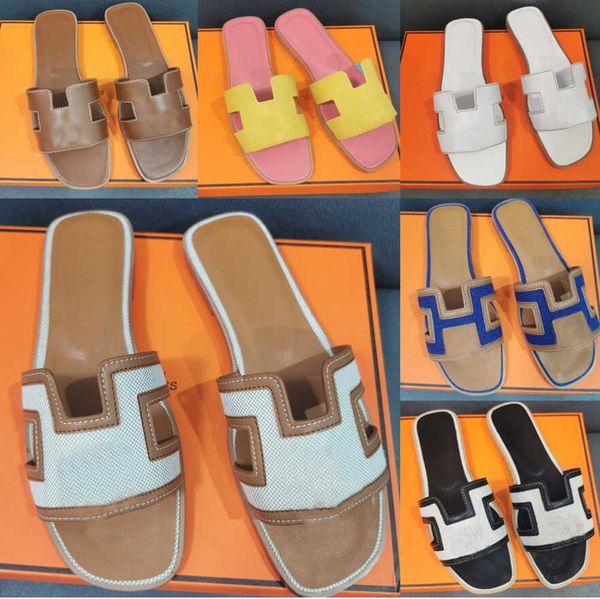 2023 new designer slippers casual leather ladies oran sandals beach shoes jelly shoes, Black
2023 new designer slippers casual leather ladies oran sandals beach shoes jelly shoes, Black