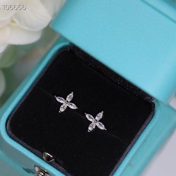 luxury victoria brand designer s925 sterling silver crystal charm four leaf clover flower earrings for women jewelry6576228, Golden
luxury victoria brand designer s925 sterling silver crystal charm four leaf clover flower earrings for women jewelry6576228, Golden