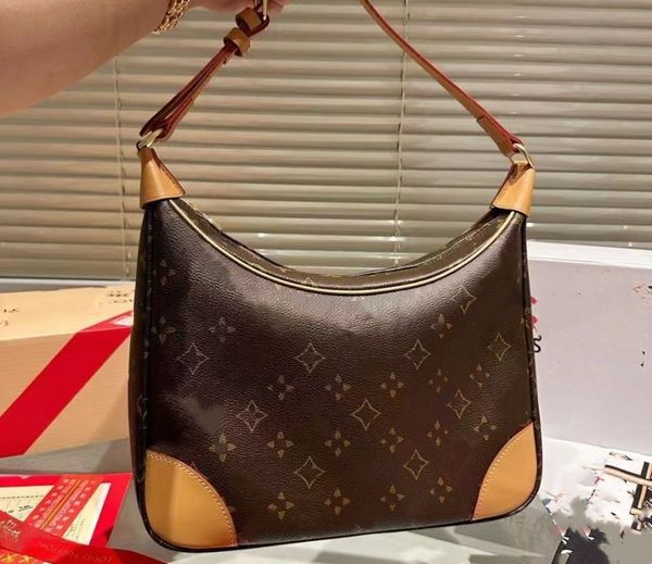 2023 new classic old flower large middle croissant fashion color patchwork one-shoulder female bag with label
2023 new classic old flower large middle croissant fashion color patchwork one-shoulder female bag with label