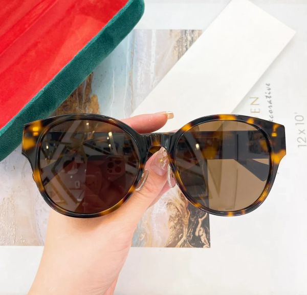 black grey gradient oval sunglasses1304 for women luxury glasses sunnies designers sunglasses sonnenbrille sun shades uv400 eyewear wth box, White;black
black grey gradient oval sunglasses1304 for women luxury glasses sunnies designers sunglasses sonnenbrille sun shades uv400 eyewear wth box, White;black