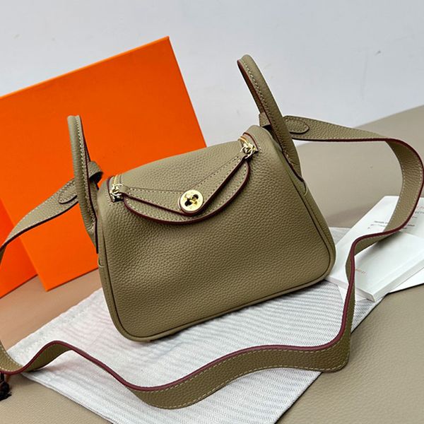 leather crossbody bag plain handbags purse zipper closure bottom nail fashion letters woemn shoulder bags small tote wallets 19cm
leather crossbody bag plain handbags purse zipper closure bottom nail fashion letters woemn shoulder bags small tote wallets 19cm
