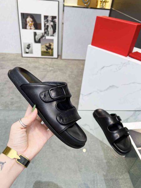 2023 fashion designer beach shoes coachs valentinoity luxury women's classic flat sandals summer slide leather flip flop slippers h105
2023 fashion designer beach shoes coachs valentinoity luxury women's classic flat sandals summer slide leather flip flop slippers h105