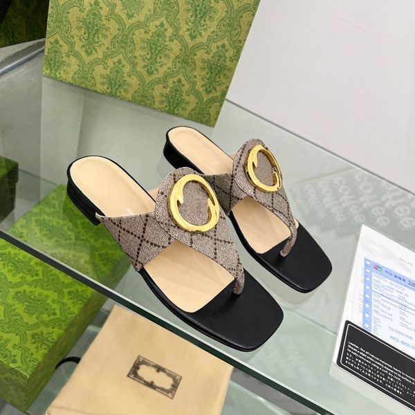 summer luxury sandals designer women flip flops slipper fashion genuine leather slides metal chain ladies casual shoes, Black
summer luxury sandals designer women flip flops slipper fashion genuine leather slides metal chain ladies casual shoes, Black
