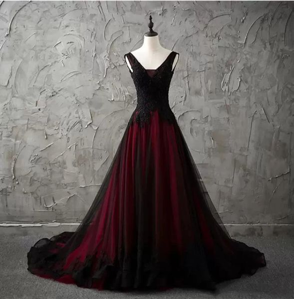 black and burgundy a line gothic wedding dresses lace appliques beaded v neck sleeveless long tulle bridal gowns vintage plus size vestido d, White
black and burgundy a line gothic wedding dresses lace appliques beaded v neck sleeveless long tulle bridal gowns vintage plus size vestido d, White