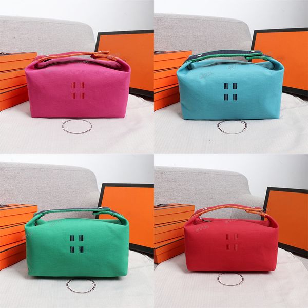 luxury designer bags washbag lunchbox bag handbag fabric material embroidery process women's bag crossbody bag shoulder bag fashion bag
luxury designer bags washbag lunchbox bag handbag fabric material embroidery process women's bag crossbody bag shoulder bag fashion bag