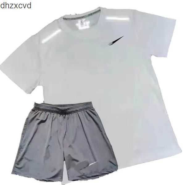 thick mens summer quick drying t shirt trapstar tracksuit sports student training track and field men running set basketball sportswear asia, Gray
thick mens summer quick drying t shirt trapstar tracksuit sports student training track and field men running set basketball sportswear asia, Gray