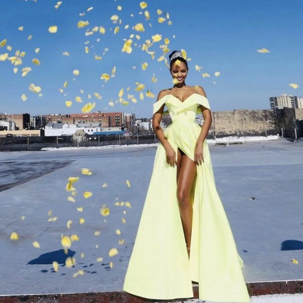 new yellow evening dresses a line off-shoulder floor-length sweep train satin long backless split prom party gown custom, Black
new yellow evening dresses a line off-shoulder floor-length sweep train satin long backless split prom party gown custom, Black