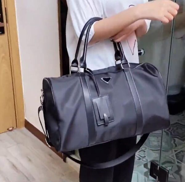 619sduffel bags luxury men women fashion luggage gentleman commerce travel bags nylon handbags large capacity holdall carry on luggages
619sduffel bags luxury men women fashion luggage gentleman commerce travel bags nylon handbags large capacity holdall carry on luggages