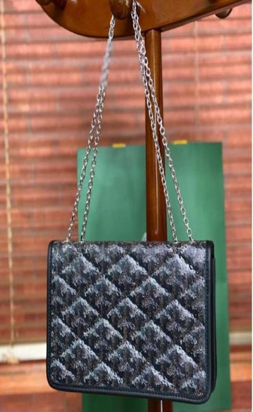 bags 2022 new alexandre iii chain fashion one shoulder messenger portable armpit printed small square bag wallet wallets for men g1657932
bags 2022 new alexandre iii chain fashion one shoulder messenger portable armpit printed small square bag wallet wallets for men g1657932