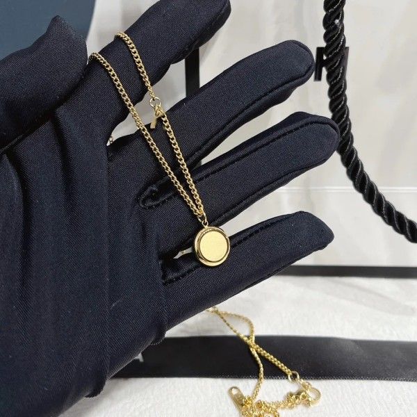 never fading gold plated luxury brand designer pendants necklaces stainless steel double letter choker pendant necklace beads chain jewelry, Golden;silver
never fading gold plated luxury brand designer pendants necklaces stainless steel double letter choker pendant necklace beads chain jewelry, Golden;silver