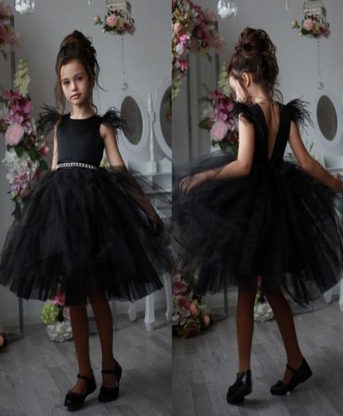 amazing black feather backless flower girl dresses for wedding beaded pageant gowns knee length kids tulle first holy communion dr9476922, White;blue
amazing black feather backless flower girl dresses for wedding beaded pageant gowns knee length kids tulle first holy communion dr9476922, White;blue