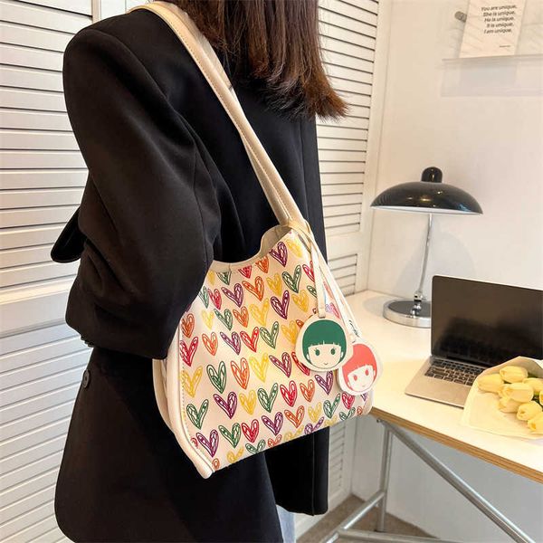 2023 lgbt new fashion love rainbow color full flower personalized cute girl heart casual women s bag ins shoulder pride 230522
2023 lgbt new fashion love rainbow color full flower personalized cute girl heart casual women s bag ins shoulder pride 230522