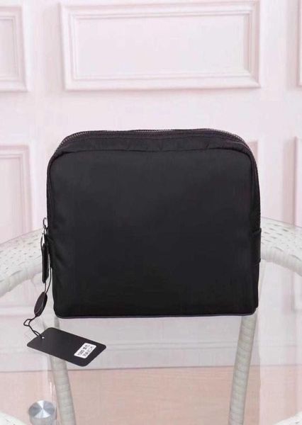 classic flower case makeup cosmetic clutch for travel organizer storage wash bag men make up women purse whole1444442
classic flower case makeup cosmetic clutch for travel organizer storage wash bag men make up women purse whole1444442