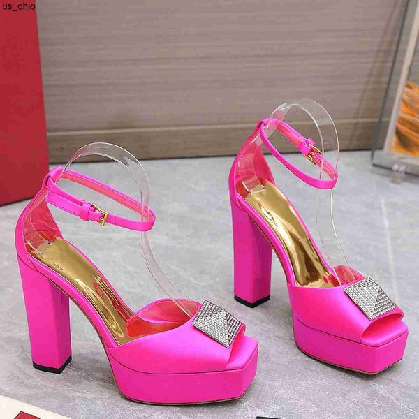 sandals one stud platform pumps sandals rhinestones slides heeled chunky block heels shoes womens luxury designers leather outsole evening p, Black
sandals one stud platform pumps sandals rhinestones slides heeled chunky block heels shoes womens luxury designers leather outsole evening p, Black