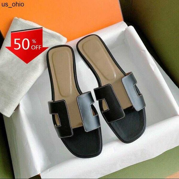 sandals designer leather ladies sandals summer flat shoes fashion beach women slippers letter drag with dust bag 3542 j230522, Black
sandals designer leather ladies sandals summer flat shoes fashion beach women slippers letter drag with dust bag 3542 j230522, Black