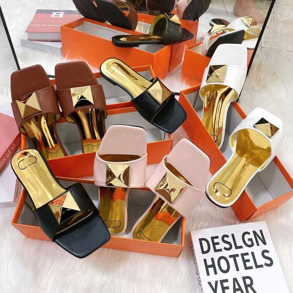 new pyramid hardware decorative button fashion slippers european style women's sandals sandals flat shoes, Black
new pyramid hardware decorative button fashion slippers european style women's sandals sandals flat shoes, Black