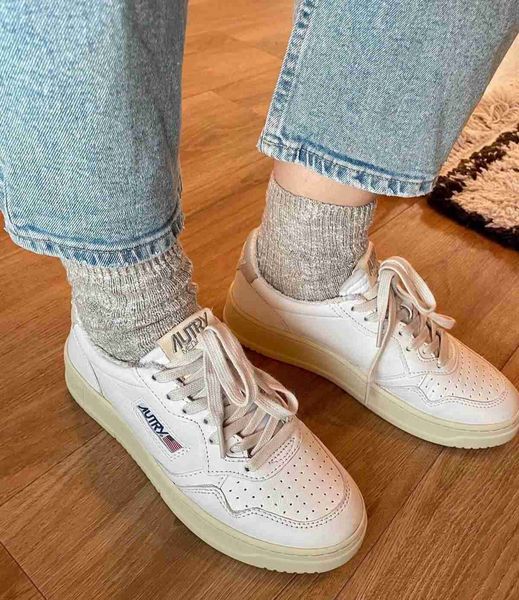 spring new korean ouni wear little white genuine leather breathable casual board shoes for women
spring new korean ouni wear little white genuine leather breathable casual board shoes for women
