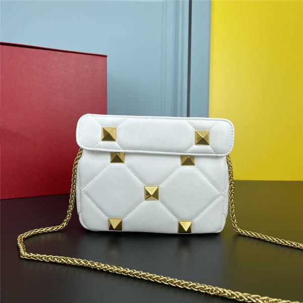 valantion bag large crossbody women bags fashionable beach designer luxurys leather bag handbags rivet diamond portable small handbag lnx5
valantion bag large crossbody women bags fashionable beach designer luxurys leather bag handbags rivet diamond portable small handbag lnx5