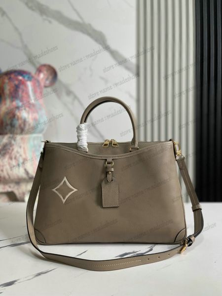 trianon pm mm womens designer tote bag turtledove luxurys handbag embossed giant monograms leather handle bag for ladies designers business
trianon pm mm womens designer tote bag turtledove luxurys handbag embossed giant monograms leather handle bag for ladies designers business