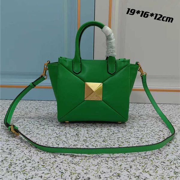 valantion bag women rivet beach bags luxurys designer handbags bag large crossbody portable metal genuine leather handbag hbo5
valantion bag women rivet beach bags luxurys designer handbags bag large crossbody portable metal genuine leather handbag hbo5