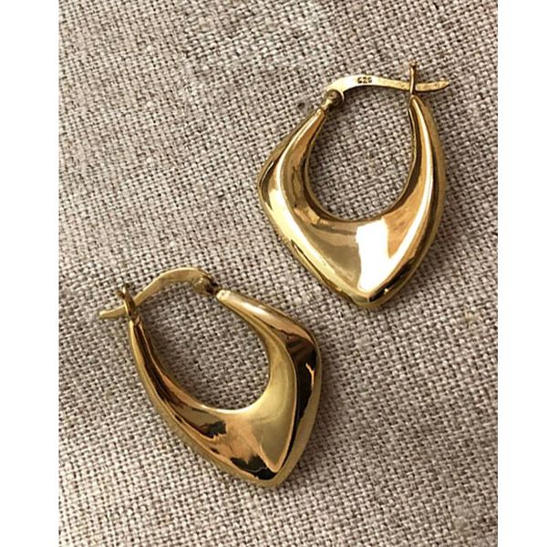 huggie mlkenly irregular big earrings for women nordic style minimalist designers party luxury jewelry, Golden;silver
huggie mlkenly irregular big earrings for women nordic style minimalist designers party luxury jewelry, Golden;silver