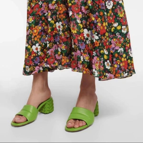 green slippers designer sheepskin sandals fashion novelty womens shoes 6cm high heeled sandal 35-41 soft leather abnormal heels slipper fact, Black
green slippers designer sheepskin sandals fashion novelty womens shoes 6cm high heeled sandal 35-41 soft leather abnormal heels slipper fact, Black