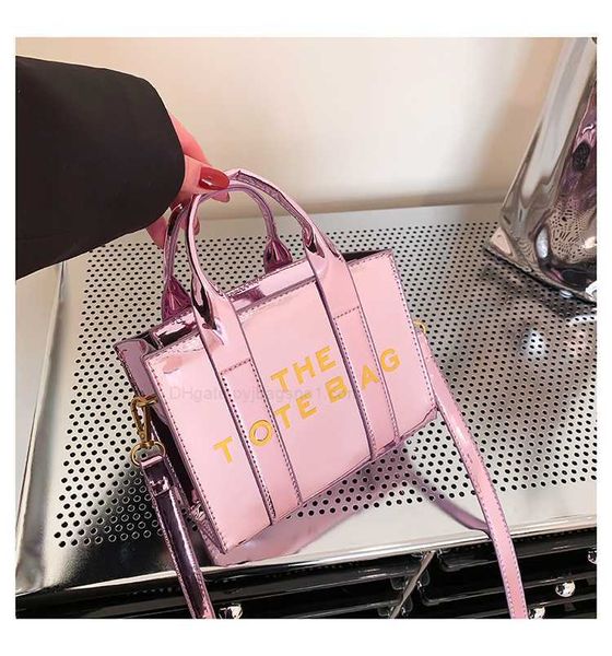 the tote marc women's spring new lacquer printed letter handheld tote small and high end fashion bag jacobsszjgjocobs
the tote marc women's spring new lacquer printed letter handheld tote small and high end fashion bag jacobsszjgjocobs