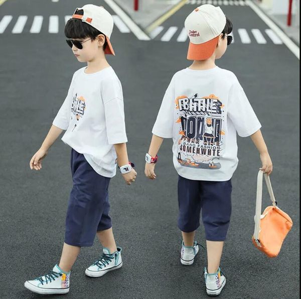 2023 summern ins designer boys' short sleeve set summer kids t-shirt +shorts pullover white loose sport fashion printed children half l
2023 summern ins designer boys' short sleeve set summer kids t-shirt +shorts pullover white loose sport fashion printed children half l