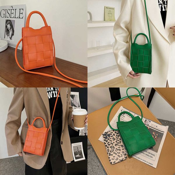 nxy fashion women small crossbody bags luxury design mini weave female shoulder handbags and purses trend new summer phone tote bag 230424
nxy fashion women small crossbody bags luxury design mini weave female shoulder handbags and purses trend new summer phone tote bag 230424