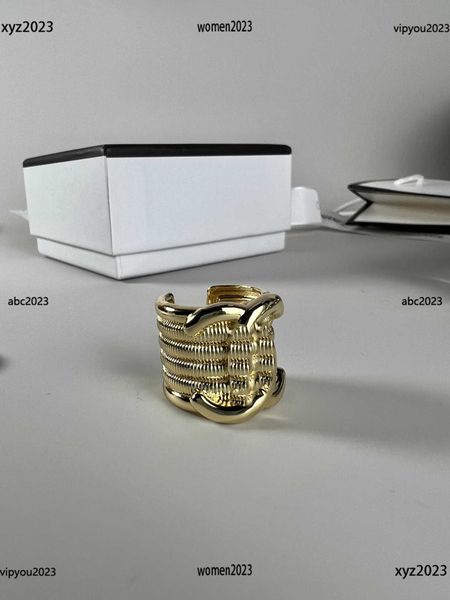 enamel women's ring fashionable opening design wide cluster rings logo embossed gold jewelry #including brand box new arrival, Golden;silver
enamel women's ring fashionable opening design wide cluster rings logo embossed gold jewelry #including brand box new arrival, Golden;silver