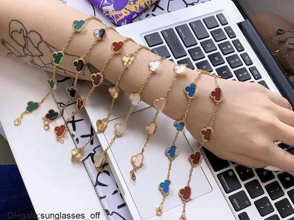 luxury clover four designer fashion charm bracelets for girls women 18k gold silver black white red green bracelet wedding party pvbs, Golden;silver
luxury clover four designer fashion charm bracelets for girls women 18k gold silver black white red green bracelet wedding party pvbs, Golden;silver