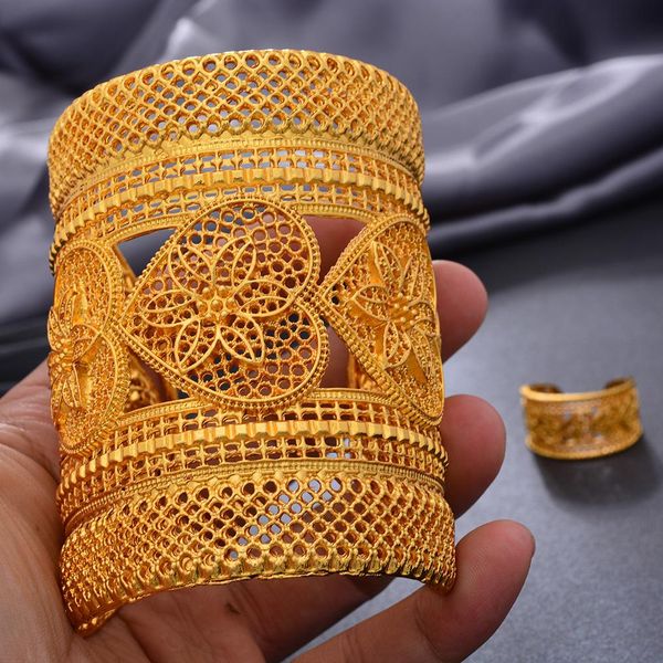bangle dubai france luxury heart big gold color bangles for women bride bracelet bijoux africaine dubai bangles wedding jewelry, Black
bangle dubai france luxury heart big gold color bangles for women bride bracelet bijoux africaine dubai bangles wedding jewelry, Black