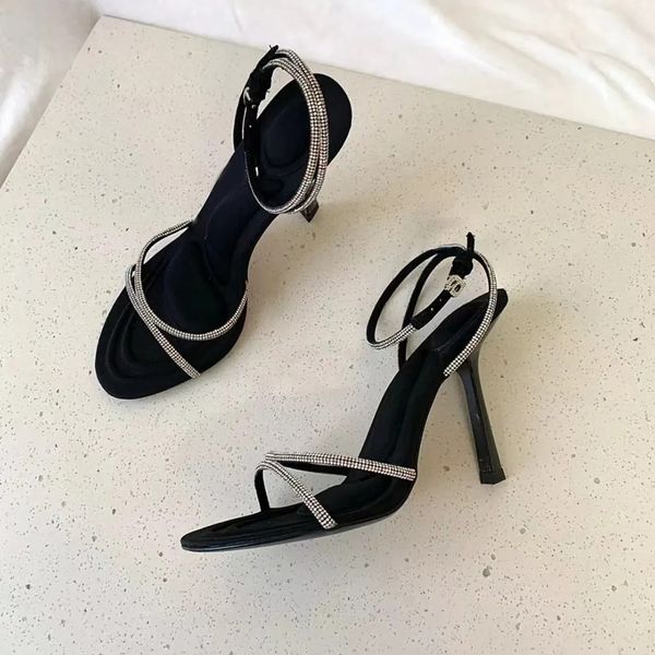 summer popular 2023 new ankle strapcrystal sandals summer womens shoes sandal black pink satin luxury designer foot ring high heeled narrow
summer popular 2023 new ankle strapcrystal sandals summer womens shoes sandal black pink satin luxury designer foot ring high heeled narrow