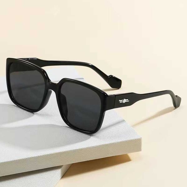 designer gm cool sunglasses gentle monster 2023 men and women live tiktok fashion trend large frame uv proof with original box, White;black
designer gm cool sunglasses gentle monster 2023 men and women live tiktok fashion trend large frame uv proof with original box, White;black