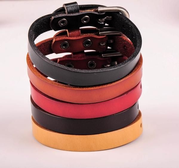 bangle lots 5pcs simply adjustable men's women's plain genuine leather wrap bracelet clasp buckle cuff wristband g458, Black
bangle lots 5pcs simply adjustable men's women's plain genuine leather wrap bracelet clasp buckle cuff wristband g458, Black
