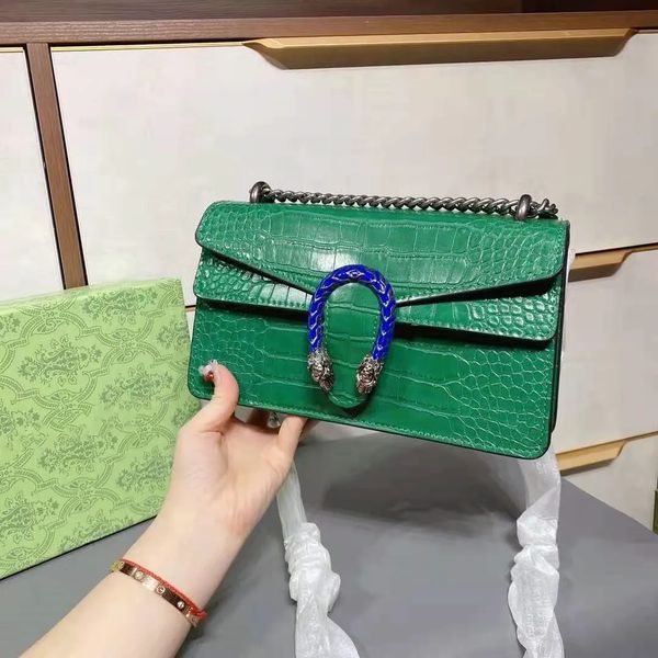 alessandro designed the new brand classic bag diagonal bag new upgrade the whole package of pvc with frosted leather gift box, Black;red
alessandro designed the new brand classic bag diagonal bag new upgrade the whole package of pvc with frosted leather gift box, Black;red