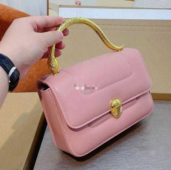 designer-bags women fashion flip cover handbag 2023 casual shoulder leather crossbody female purses
designer-bags women fashion flip cover handbag 2023 casual shoulder leather crossbody female purses