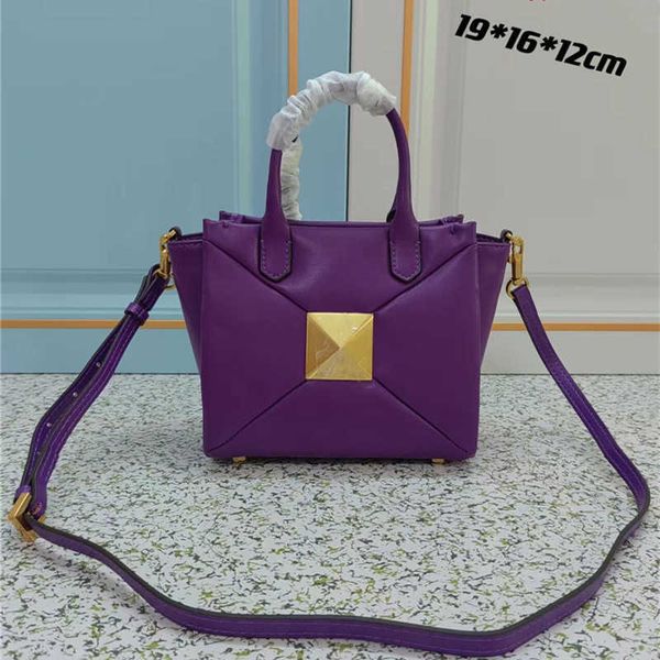 valantion bag large beach designer luxurys bag handbags crossbody rivet women bags portable metal genuine leather handbag e3iy
valantion bag large beach designer luxurys bag handbags crossbody rivet women bags portable metal genuine leather handbag e3iy