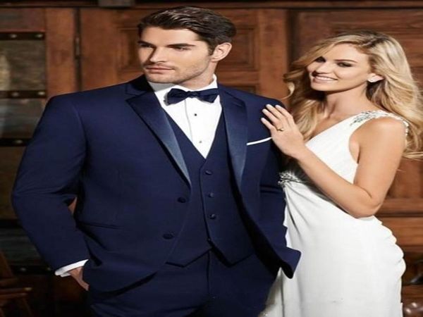 new design two button blue groom tuxedos groomsmen man suits mens wedding blazer suits jacketpantsvesttie 11044600603, Black;gray
new design two button blue groom tuxedos groomsmen man suits mens wedding blazer suits jacketpantsvesttie 11044600603, Black;gray